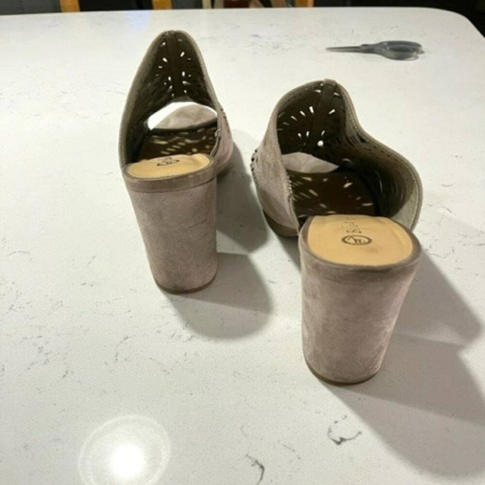 Bella Vita Lark Block Heel Sandal Taupe 12W - Picture 3 of 9